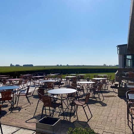 Logis Hotel & Restaurant De L'Aerodrome De La Baie De Somme Buigny-Saint-Maclou Bagian luar foto