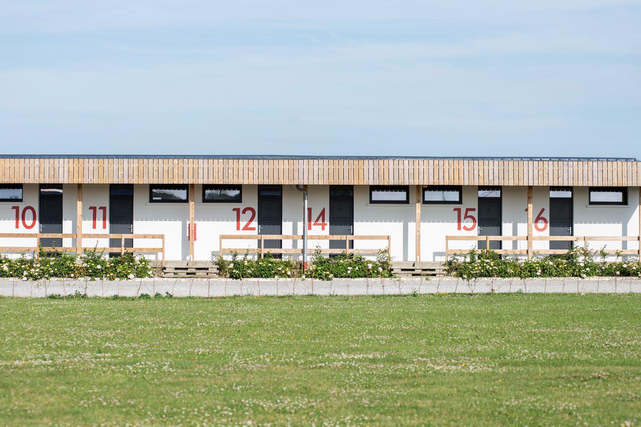 Logis Hotel & Restaurant De L'Aerodrome De La Baie De Somme Buigny-Saint-Maclou Bagian luar foto